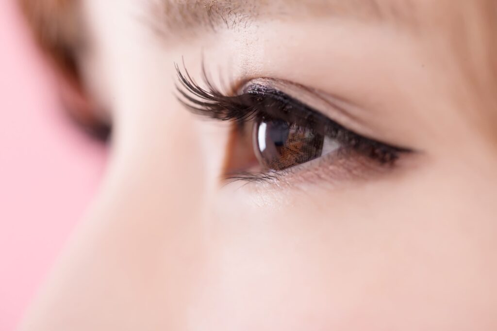 PUDIAM LASHが提案する福岡県久留米市での理想的な目元デザインと北欧インテリアの癒やし