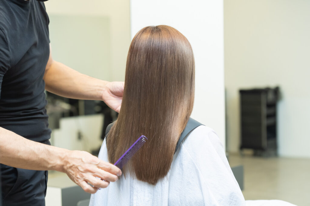 デザインカットの魔法 - 美容師が提案する2024年の最新ヘアスタイル|株式会社Arsham